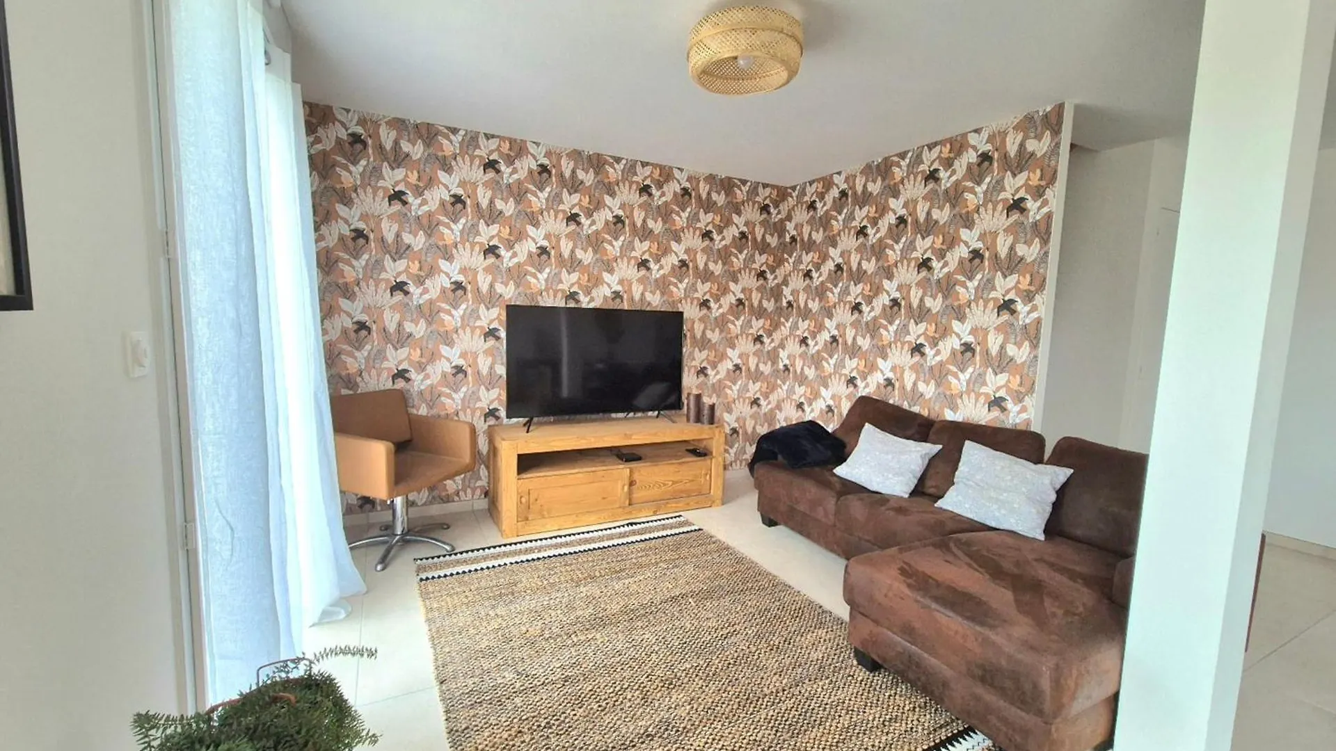 Beautiful 3 Bedroom House Close To The Sea Cherrueix